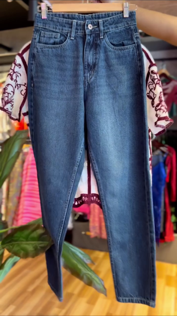 Stylish and Comfortable Casual Wear Three-Piece Girls Set Featuring Embroidered Maroon and White Short-Sleeve Shirt with Matching Maroon Inner Top and Classic Blue Denim Jeans - Image 2