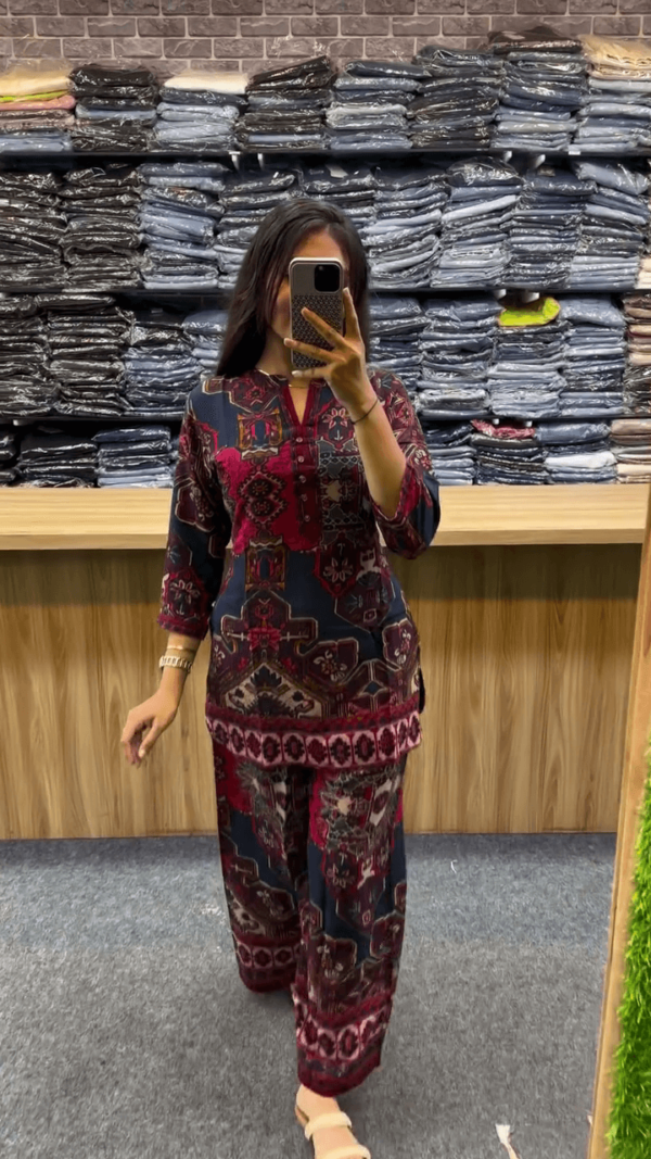 Printed Mandarin Collar Top & Trousers Co-Ords Set - Image 4