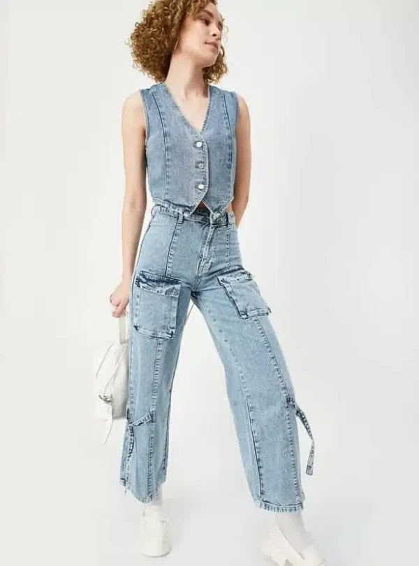 Washed Cargo Jeans For Women - Image 3